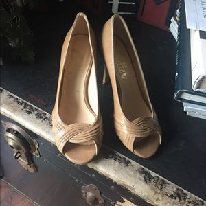 Butter genuine patent leather shoes